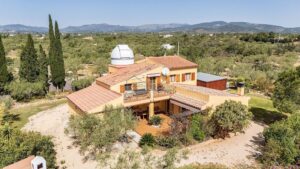 Finca Rústica con Cúpula y Observatorio – 1
