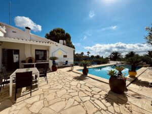 Exclusiva Finca Rústica con Vistas al Mar – 6