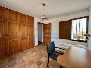 Exclusiva Finca Rústica con Vistas al Mar – 13