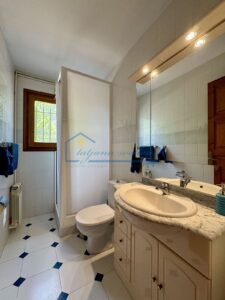 Exclusiva Finca Rústica con Vistas al Mar – 15