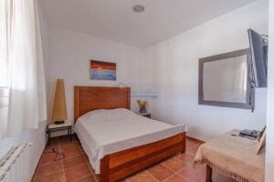 Finca con Dos Viviendas y Piscina (Barraqués) – 22