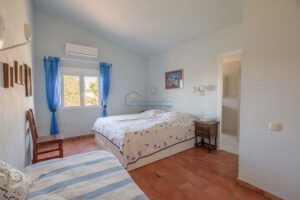 Chalet Familiar con Piscina Cubierta y Vistas al Mar (Coll de l’Alba) – 25