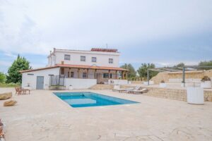 Finca con Dos Viviendas y Piscina (Barraqués) – 26