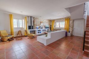 Finca con Dos Viviendas y Piscina (Barraqués) – 35