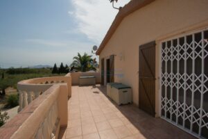 Finca con 2 viviendas independientes, amplios exteriores y vistas al mar cerca de L’Ampolla – 33