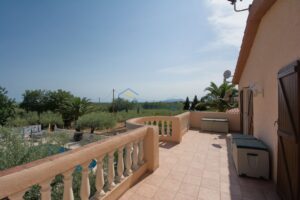 Finca con 2 viviendas independientes, amplios exteriores y vistas al mar cerca de L’Ampolla – 34