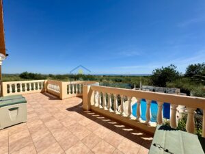 Finca con 2 viviendas independientes, amplios exteriores y vistas al mar cerca de L’Ampolla – 35