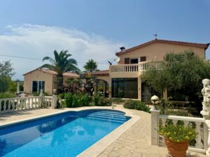 Finca con 2 viviendas independientes, amplios exteriores y vistas al mar cerca de L’Ampolla – 10