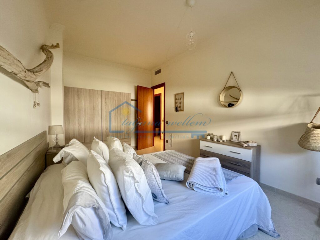 Apartamento luminoso con parking privado, cerca del puerto y las playas de L’Ampolla