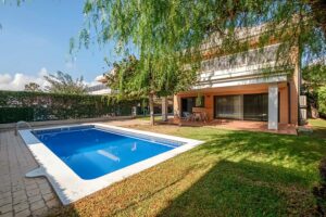 Detached Villa with Private Pool and Garden, Steps from the Sea (L'Ampolla) – 3