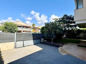 Detached Villa with Private Pool and Garden, Steps from the Sea (L'Ampolla) – 11