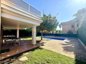 Detached Villa with Private Pool and Garden, Steps from the Sea (L'Ampolla) – 14