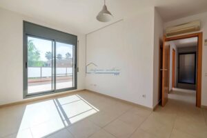 Detached Villa with Private Pool and Garden, Steps from the Sea (L'Ampolla) – 41